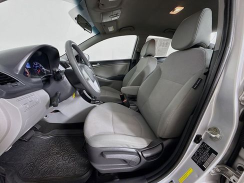 Used 2014 Hyundai Accent GLS FWD image 21