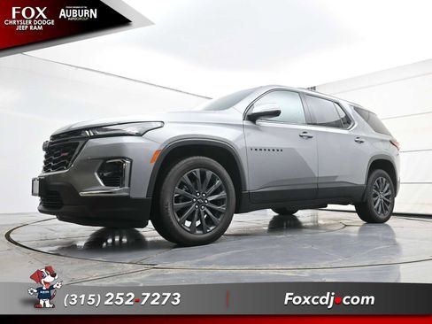 Used 2023 Chevrolet Traverse RS image 18
