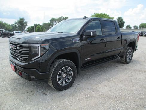 New 2026 GMC Sierra 1500 AT4 w/ AT4 Premium Package AWD/4WD image 12