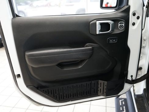 Used 2024 Jeep Wrangler Unlimited Sport AWD/4WD image 23