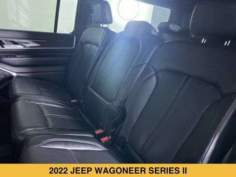 Used 2022 Jeep Wagoneer Series II w/ Premium Group I AWD/4WD image 15