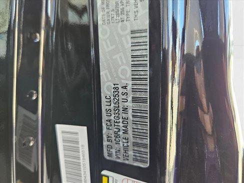 New 2025 Jeep Gladiator Mojave w/ Convenience Group image 16