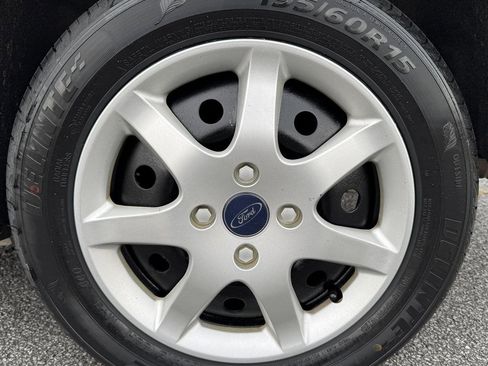 Used 2005 Ford Focus SE image 23