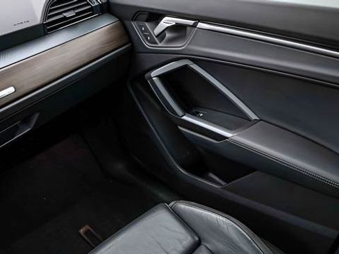 Used 2022 Audi Q3 2.0T Premium image 18