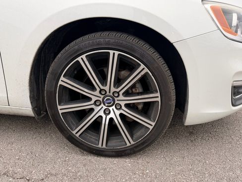 Used 2016 Volvo S60 T5 Premier w/ Climate Package image 9