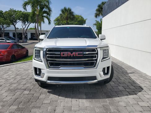 Used 2023 GMC Yukon SLT w/ SLT Premium Package AWD/4WD image 2