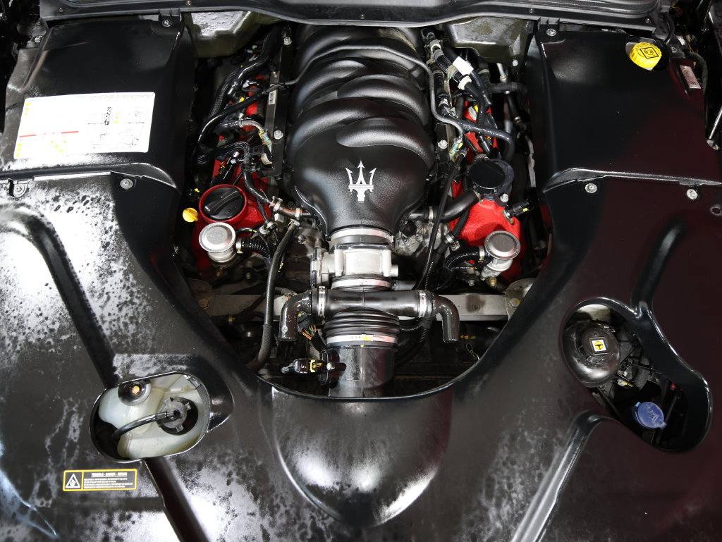 Used 2012 Maserati GranTurismo S RWD image 23