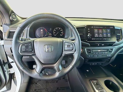 Certified 2025 Honda Ridgeline TrailSport image 11