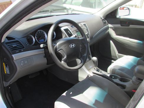 Used 2009 Hyundai Sonata GLS image 18