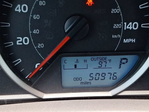 Used 2015 Toyota RAV4 LE FWD image 11