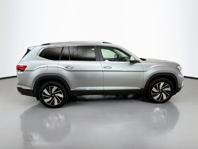Used 2024 Volkswagen Atlas SEL AWD/4WD image 8