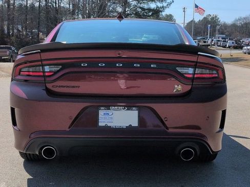 Used 2019 Dodge Charger Scat Pack w/ Navigation & Travel Group image 5