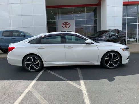 Used 2020 Honda Accord Sport image 2