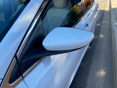 Used 2017 Chrysler 200 Limited Platinum image 17