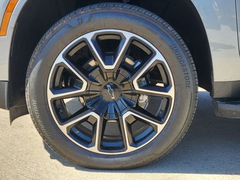 Used 2026 Chevrolet Tahoe RST w/ Comfort Package image 8
