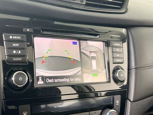 Used 2020 Nissan Rogue SL w/ Premium Package image 14