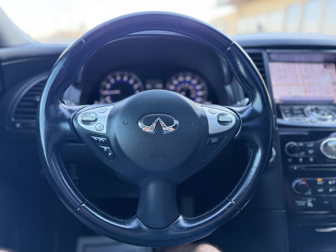 Used 2014 INFINITI QX70 AWD w/ Premium Package image 20