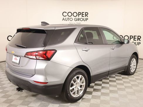 Used 2024 Chevrolet Equinox LS w/ LS Convenience Package image 19
