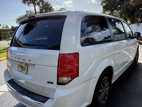 Used 2014 Dodge Grand Caravan SE w/ Quick Order Package 29E SE image 4