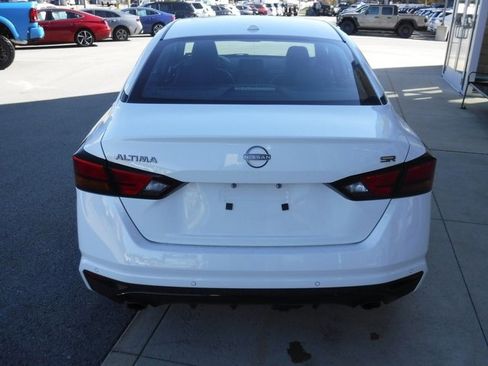 Used 2023 Nissan Altima 2.5 SR image 12