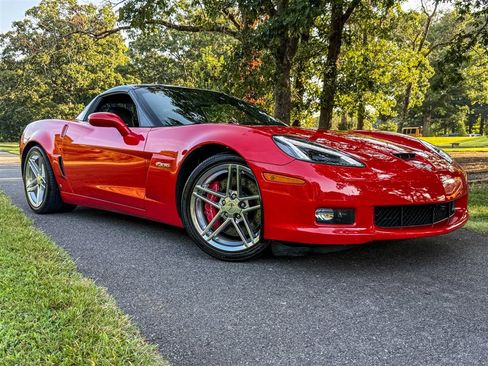 Used 2007 Chevrolet Corvette Z06 w/ Preferred Equipment Group RWD image 26