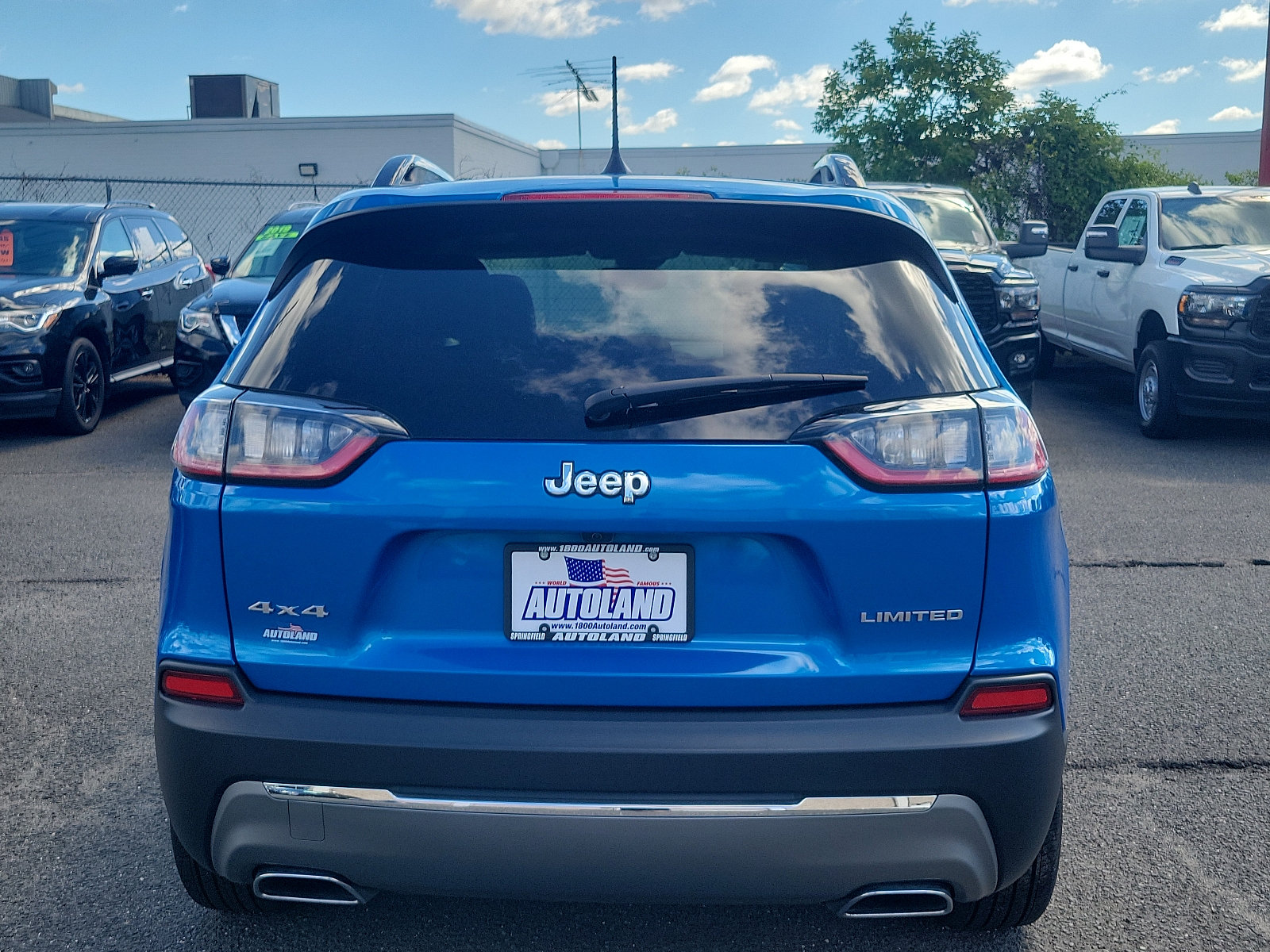 Used 2022 Jeep Cherokee Limited AWD/4WD image 5
