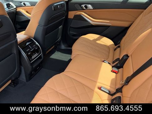 Used 2026 BMW X7 xDrive40i AWD/4WD image 16