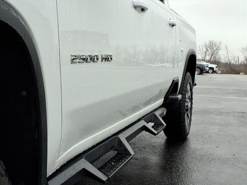 Used 2022 Chevrolet Silverado 2500 LT w/ Convenience Package image 34