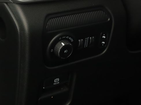 Used 2022 Jeep Wagoneer Series II AWD/4WD image 10