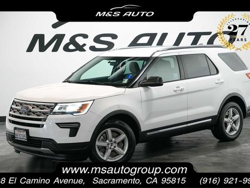 Used 2018 Ford Explorer XLT FWD image 1