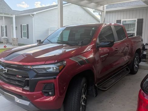 Used 2024 Chevrolet Colorado Z71 w/ Z71 Convenience Package 2 AWD/4WD image 7