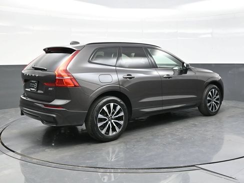 Used 2024 Volvo XC60 B5 Plus AWD/4WD image 7