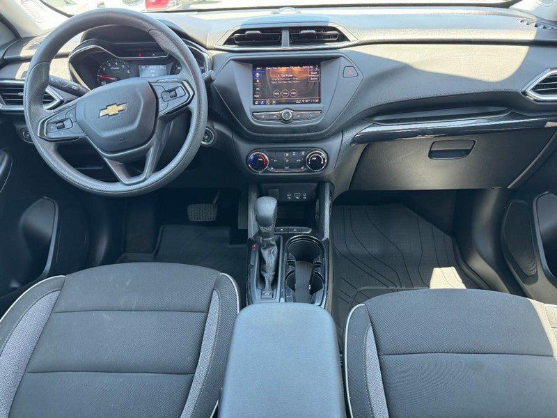 Used 2023 Chevrolet TrailBlazer LT FWD image 11
