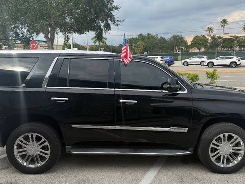 Used 2018 Cadillac Escalade 2WD image 4