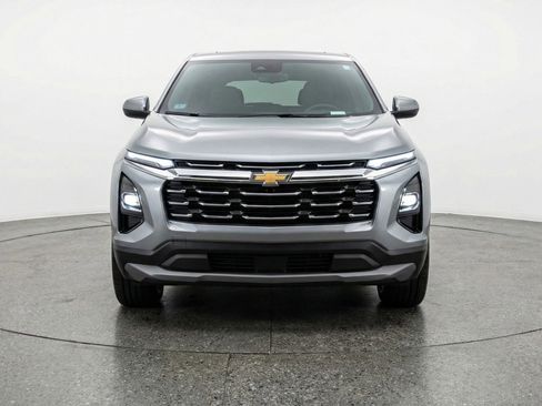 Used 2025 Chevrolet Equinox LT FWD image 2