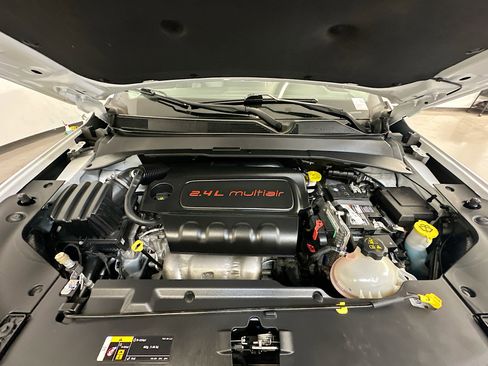 Used 2022 Jeep Compass Latitude image 33