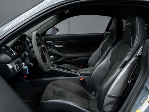 Used 2023 Porsche 718 Cayman GT4 RWD image 21