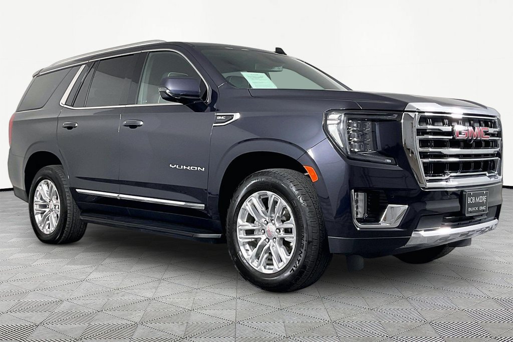 Used 2023 GMC Yukon SLT w/ SLT Premium Package RWD image 3