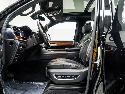 Used 2022 Jeep Grand Wagoneer Series III w/ Rear Seat Video Group 1 image 35