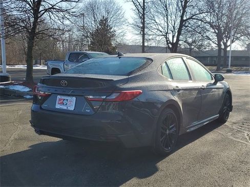 New 2026 Toyota Camry SE image 4