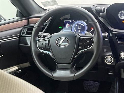 Certified 2024 Lexus ES 300h w/ Premium Package image 15