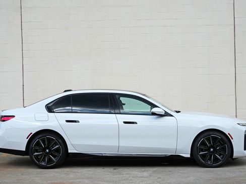 Used 2023 BMW 740i RWD image 55