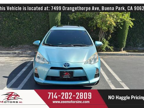 Used 2012 Toyota Prius C Three FWD image 4
