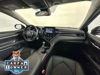 Used 2023 Toyota Camry SE FWD video 2