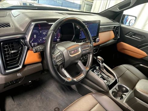 Used 2024 GMC Canyon AT4 w/ AT4 Premium Package AWD/4WD image 8