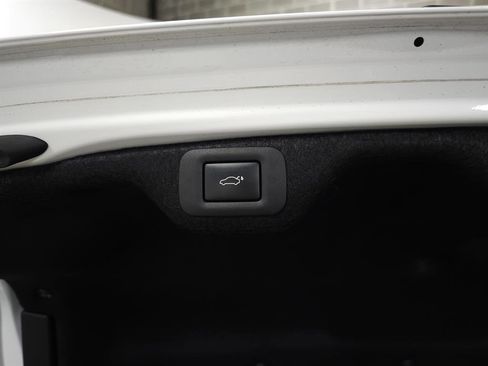 Certified 2024 Lexus ES 300h F Sport image 8