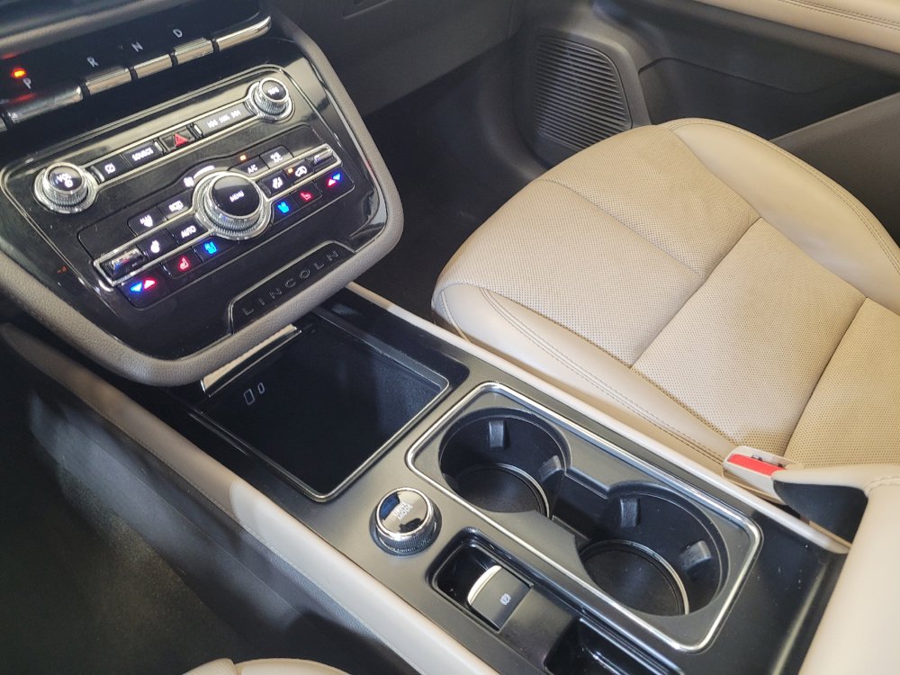Used 2021 Lincoln Corsair AWD w/ Premium Package image 26