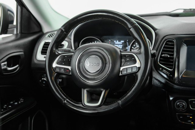 Used 2020 Jeep Compass Latitude AWD/4WD image 14