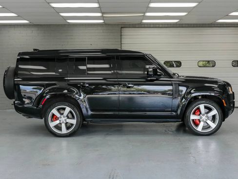 Used 2023 Land Rover Defender 130 X AWD/4WD image 3