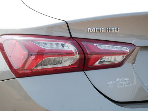 Used 2024 Chevrolet Malibu LT FWD image 17
